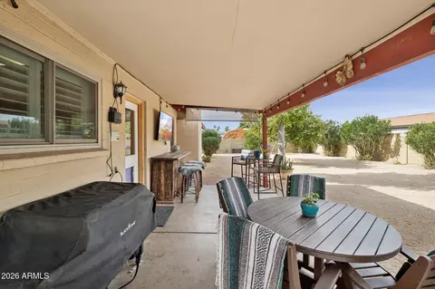 Exterior - 802 E Marconi Ave, Phoenix, AZ 85022 photo 5 of 11