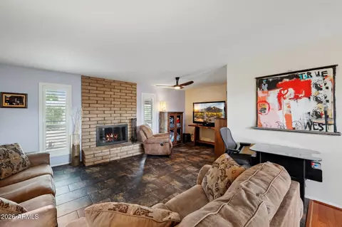 Living - 802 E Marconi Ave, Phoenix, AZ 85022 photo 4 of 4