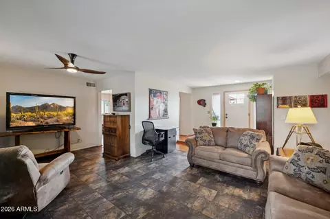 Living - 802 E Marconi Ave, Phoenix, AZ 85022 photo 1 of 4