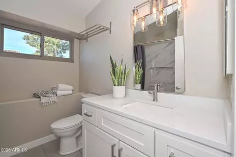 Bath - 1659 E Bluefield Cir, Phoenix, AZ 85022 photo 4 of 5