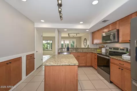 Kitchen - 1659 E Bluefield Cir, Phoenix, AZ 85022 photo 3 of 5