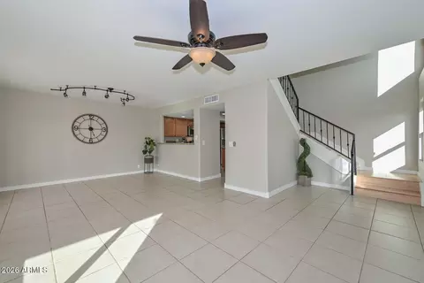 Living - 1659 E Bluefield Cir, Phoenix, AZ 85022 photo 2 of 9