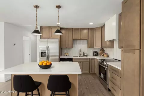 Kitchen - 622 E Papago Dr, Tempe, AZ 85288 photo 6 of 6
