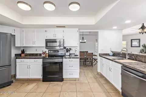 Kitchen - 3861 E Salinas St, Phoenix, AZ 85044 photo 1 of 4