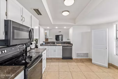 Kitchen - 3861 E Salinas St, Phoenix, AZ 85044 photo 3 of 4