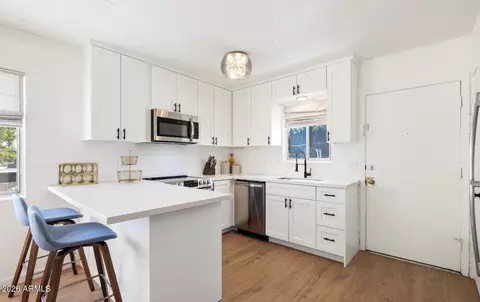Kitchen - 3737 E Turney Ave #206, Phoenix, AZ 85018 photo 1 of 1