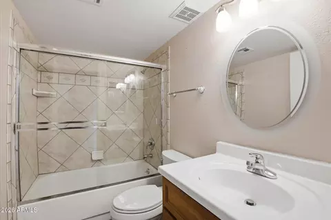 Bath - 3621 E Bloomfield Rd, Phoenix, AZ 85032 photo 2 of 2