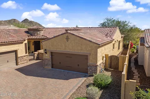 1813 N Red Clf, Mesa, AZ 85207