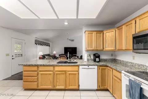 Kitchen - 8214 E Navarro Ave, Mesa, AZ 85209 photo 5 of 5