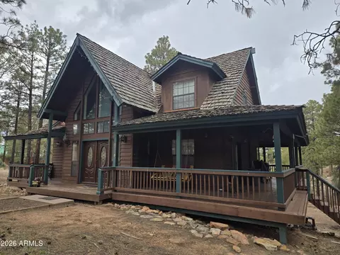 Exterior - 2785 N Skyhawk Dr, Overgaard, AZ 85933 photo 2 of 5