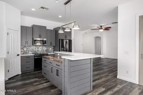 Kitchen - 10446 E Irwin Cir, Mesa, AZ 85209 photo 4 of 4