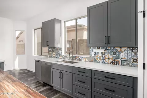Kitchen - 10446 E Irwin Cir, Mesa, AZ 85209 photo 3 of 4