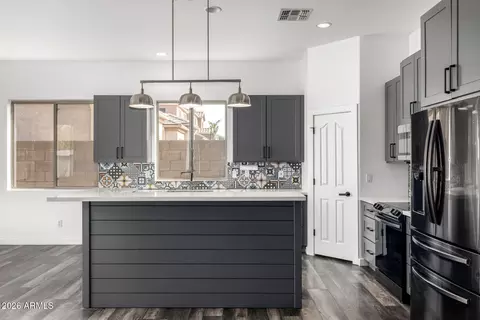 Kitchen - 10446 E Irwin Cir, Mesa, AZ 85209 photo 1 of 4