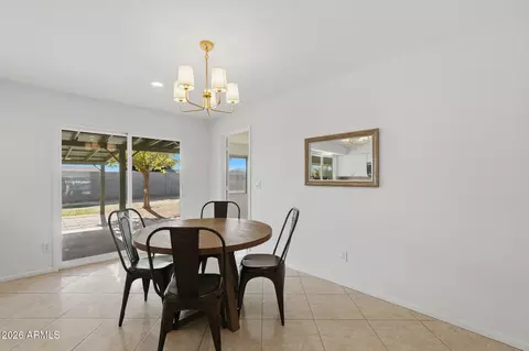 Dining - 7509 E Hackamore Cir, Mesa, AZ 85207 photo 2 of 2