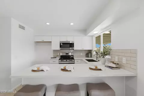 Kitchen - 7509 E Hackamore Cir, Mesa, AZ 85207 photo 1 of 5