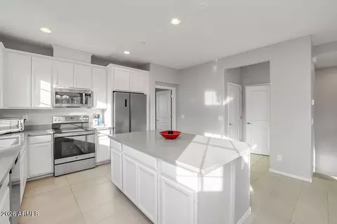 Kitchen - 1711 E Chelsea Ln, Gilbert, AZ 85295 photo 6 of 6