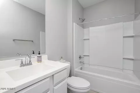 Bath - 1711 E Chelsea Ln, Gilbert, AZ 85295 photo 5 of 5