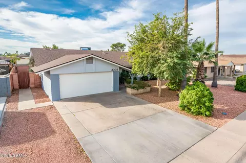 3335 W Acoma Dr, Phoenix, AZ 85053