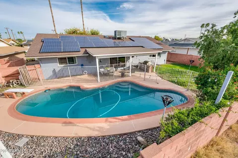 Exterior - 3335 W Acoma Dr, Phoenix, AZ 85053 photo 3 of 6