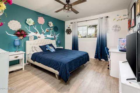 Bedroom - 3335 W Acoma Dr, Phoenix, AZ 85053 photo 4 of 6