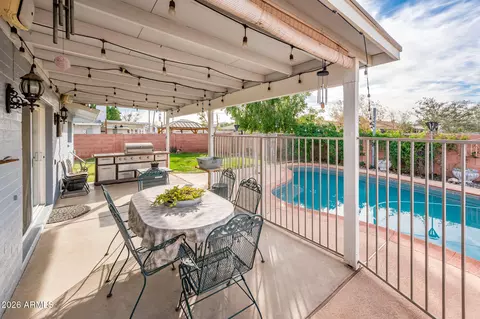 Exterior - 3335 W Acoma Dr, Phoenix, AZ 85053 photo 5 of 6