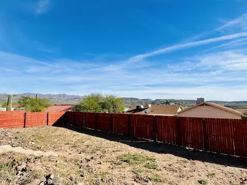 33665 S Incline Dr, Black Canyon City, AZ 85324