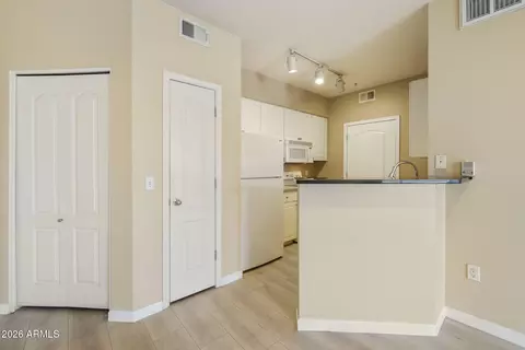Kitchen - 1701 E Colter St #234, Phoenix, AZ 85016 photo 1 of 6