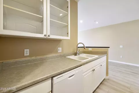 Kitchen - 1701 E Colter St #234, Phoenix, AZ 85016 photo 5 of 6