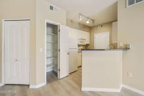 Kitchen - 1701 E Colter St #234, Phoenix, AZ 85016 photo 4 of 6