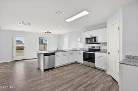 117 W Taylor Ave, Coolidge, AZ 85128
