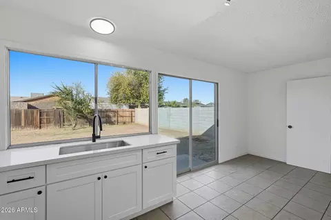Kitchen - 2012 W Romley Rd, Phoenix, AZ 85041 photo 5 of 5