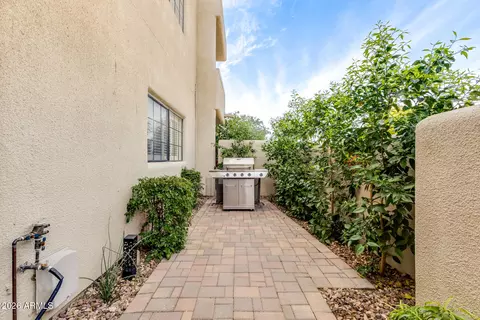 Exterior - 6232 N 30th Pl, Phoenix, AZ 85016 photo 1 of 4