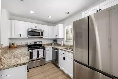 Kitchen - 6232 N 30th Pl, Phoenix, AZ 85016 photo 1 of 1