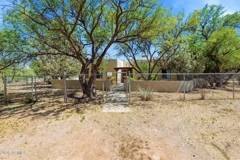 1366 E Cottonwood Ln, Huachuca City, AZ 85616