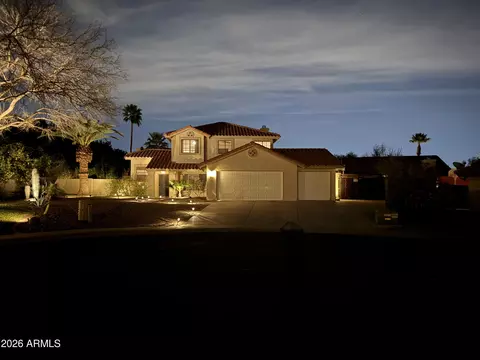 Exterior - 3911 E Shannon St, Phoenix, AZ 85044 photo 5 of 29