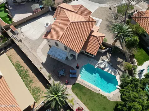View/Area - 3911 E Shannon St, Phoenix, AZ 85044 photo 1 of 14
