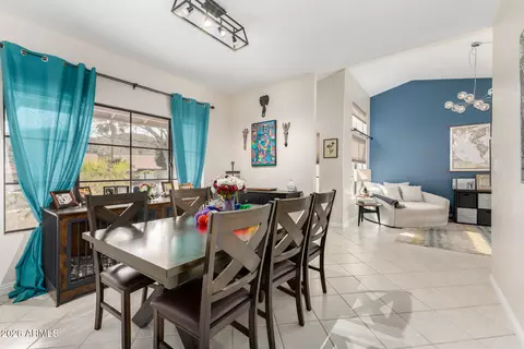 Dining - 3911 E Shannon St, Phoenix, AZ 85044 photo 1 of 2