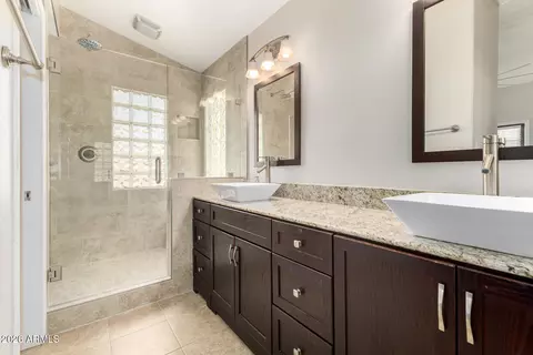 Bath - 3911 E Shannon St, Phoenix, AZ 85044 photo 1 of 4