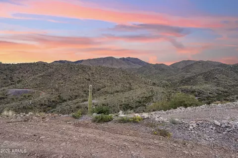 41811 N 72nd -- St #-, Cave Creek, AZ 85331