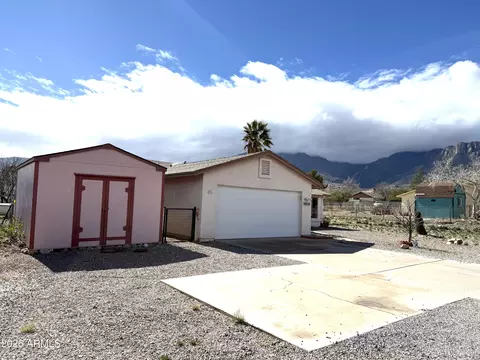 Exterior - 5490 E Hereford Rd, Hereford, AZ 85615 photo 1 of 5
