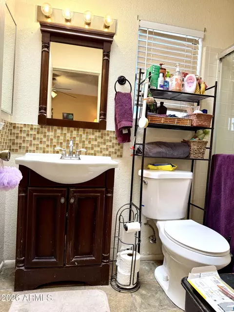 Bath - 5490 E Hereford Rd, Hereford, AZ 85615 photo 3 of 3