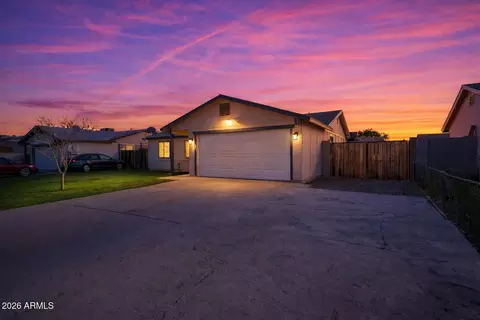 8051 W Mariposa Dr, Phoenix, AZ 85033