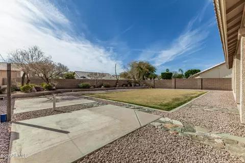 Exterior - 4171 E Rockledge Rd, Phoenix, AZ 85044 photo 4 of 18