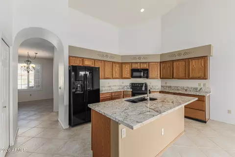 Kitchen - 4171 E Rockledge Rd, Phoenix, AZ 85044 photo 2 of 4