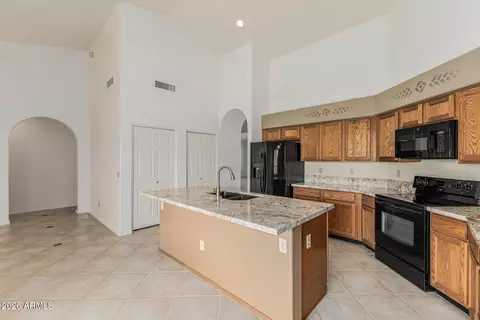 Kitchen - 4171 E Rockledge Rd, Phoenix, AZ 85044 photo 3 of 4