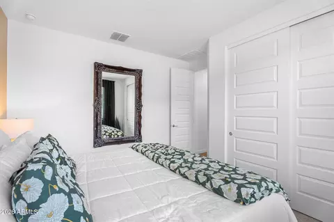 Bedroom - 9953 S Dutchman Dr, Apache Junction, AZ 85120 photo 8 of 11