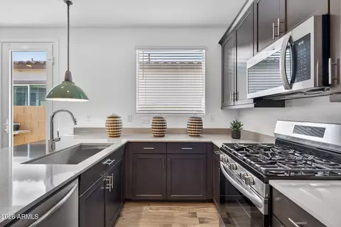 Kitchen - 9953 S Dutchman Dr, Apache Junction, AZ 85120 photo 5 of 6