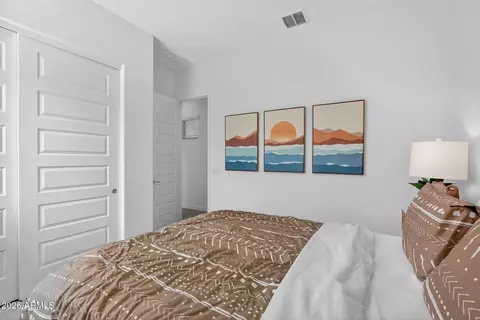 Bedroom - 9965 S Dutchman Dr, Apache Junction, AZ 85120 photo 9 of 10