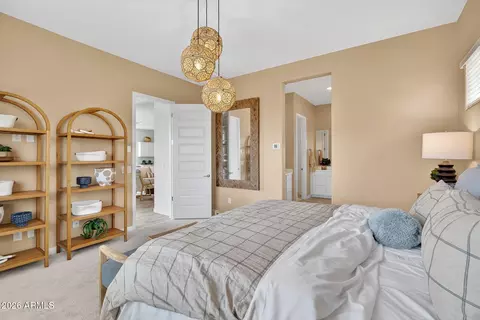 Bedroom - 9965 S Dutchman Dr, Apache Junction, AZ 85120 photo 5 of 10