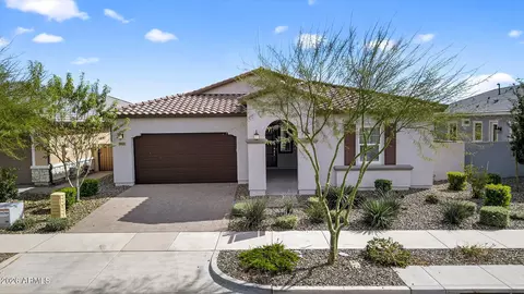 Exterior - 9965 S Dutchman Dr, Apache Junction, AZ 85120 photo 9 of 13